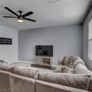 Photo #4: 2391627 Listing