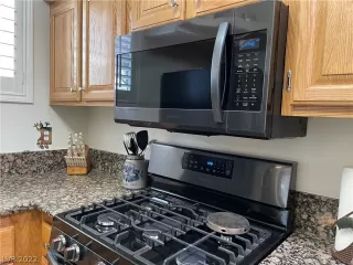 Photo #3: 2391640 Listing