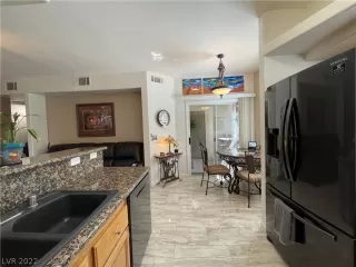 Photo #5: 2391640 Listing