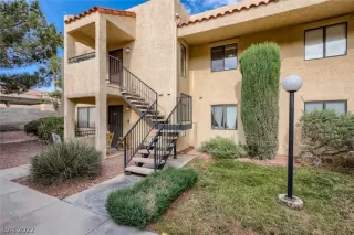 Photo #2: 2391642 Listing