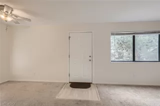 Photo #3: 2391642 Listing