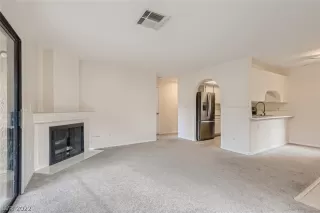 Photo #6: 2391642 Listing