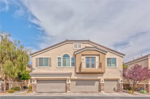 MLS: 2391651 Condo For Sale