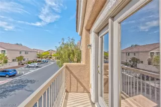 Photo #2: 2391651 Listing 