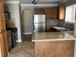 Photo #2: 2391655 Listing 