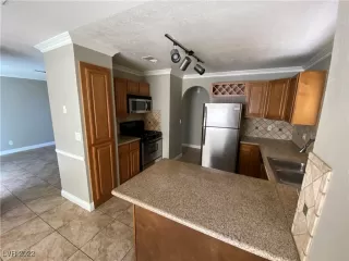 Photo #3: 2391655 Listing 