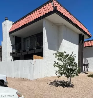 Photo #1: 2391659 Listing 