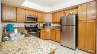 Photo #5: 2391685 Listing