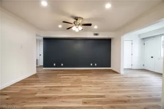 Photo #1: 2391692 Listing