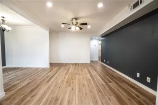 Photo #2: 2391692 Listing