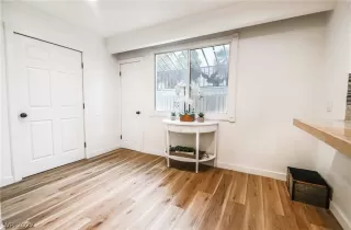 Photo #5: 2391692 Listing