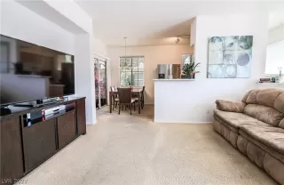 Photo #5: 2391719 Listing 