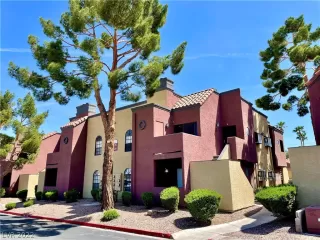 Photo #1: 2391739 Listing