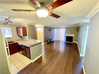 Photo #6: 2391739 Listing