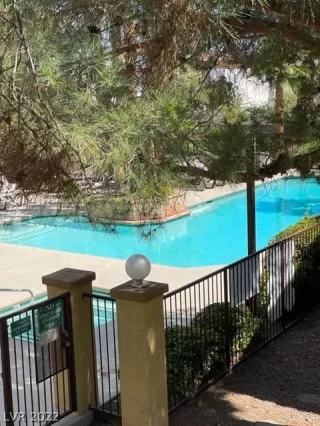 Photo #3: 2391742 Listing