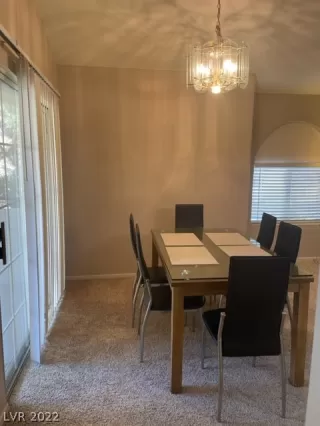 Photo #4: 2391742 Listing