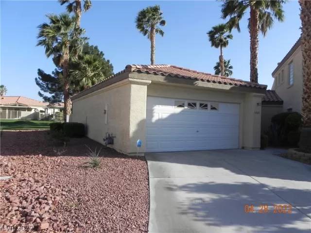 MLS: 2391749 Condo For Sale