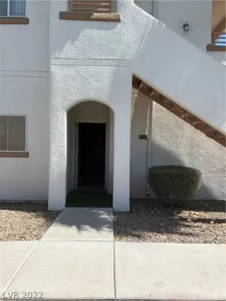 Photo #1: 2391772 Listing