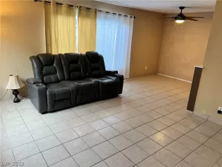 Photo #3: 2391795 Listing 