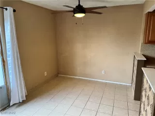 Photo #5: 2391795 Listing 