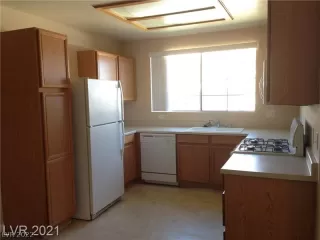 Photo #2: 2391807 Listing