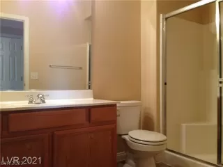 Photo #6: 2391807 Listing