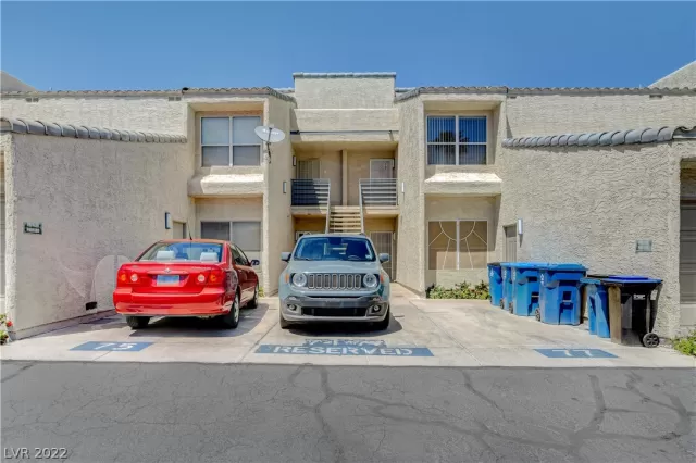 MLS: 2391883 Condo For Sale