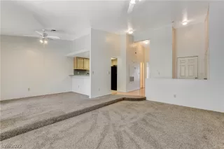 Photo #4: 2391883 Listing 