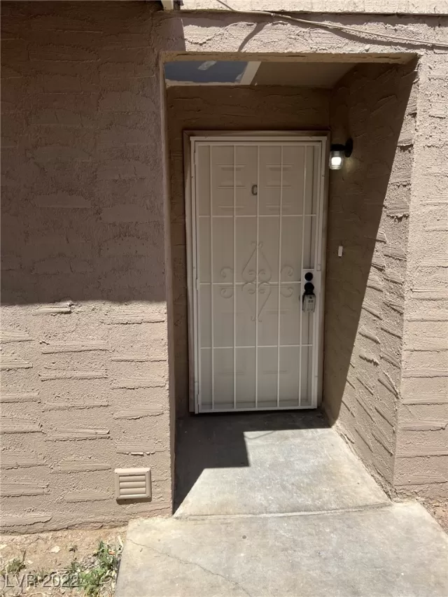 MLS: 2391884 Condo For Sale