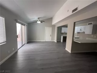 Photo #3: 2391884 Listing 
