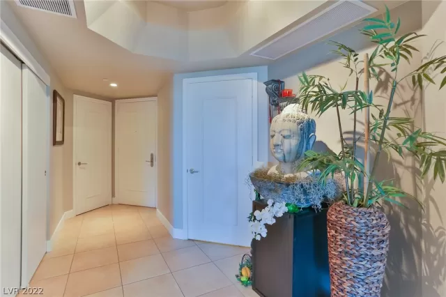 MLS: 2391930 Condo For Sale