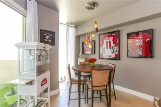 Photo #6: 2391930 Listing