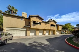 Photo #2: 2391932 Listing