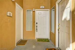 Photo #4: 2391932 Listing