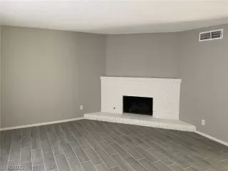 Photo #1: 2391956 Listing