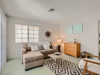 Photo #1: 2391960 Listing