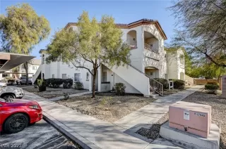 Photo #1: 2391983 Listing