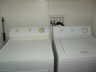 Photo #2: 2391991 Listing 