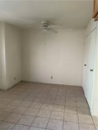 Photo #5: 2392009 Listing 