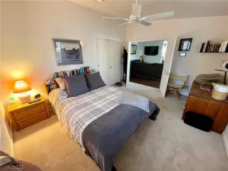 Photo #5: 2392013 Listing