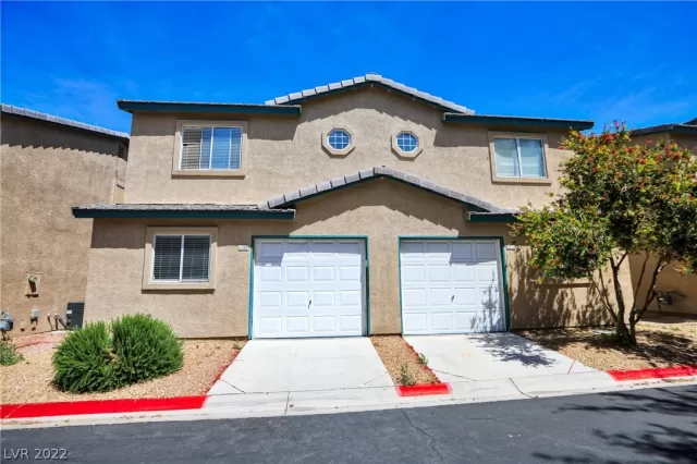 MLS: 2392041 Condo For Sale