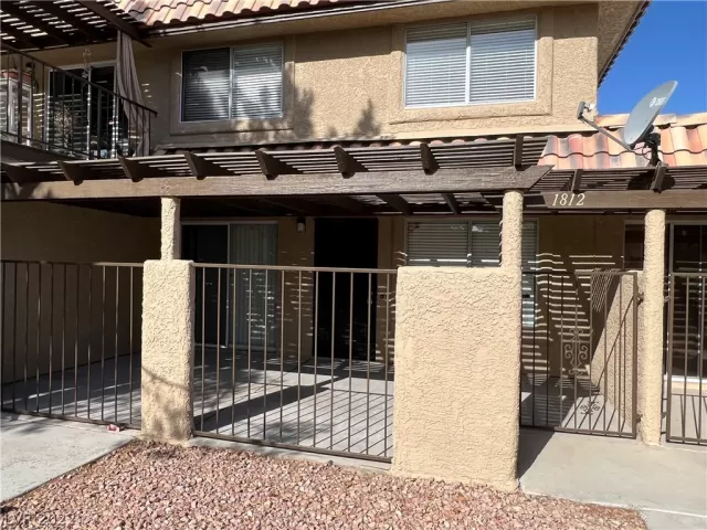 MLS: 2392045 Condo For Sale