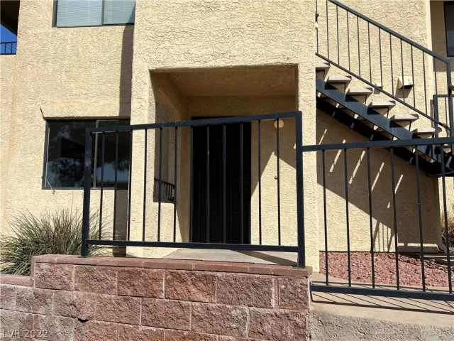 MLS: 2392048 Condo For Sale