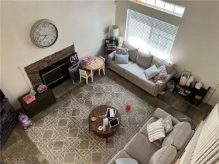 Photo #2: 2392051 Listing 