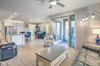 Photo #3: 2392072 Listing 