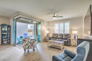 Photo #4: 2392072 Listing 