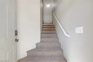 Photo #3: 2392081 Listing