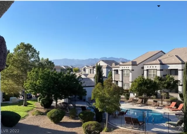 MLS: 2392102 Condo For Sale