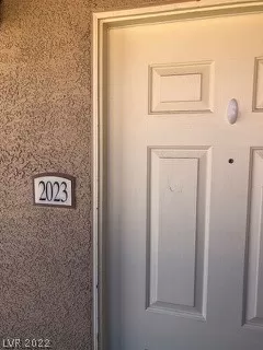 Photo #1: 2392103 Listing