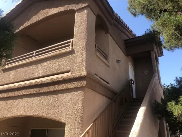 MLS: 2392134 Condo For Sale